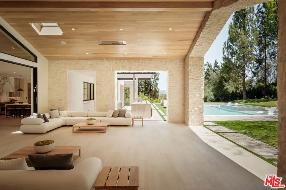25149 Eldorado Meadow Road Hidden Hills, CA 91302