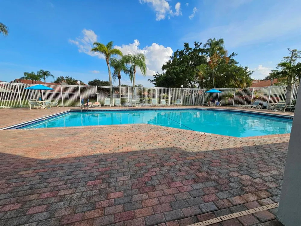 7526 Pinewalk Drive S #174 Margate, FL 33063
