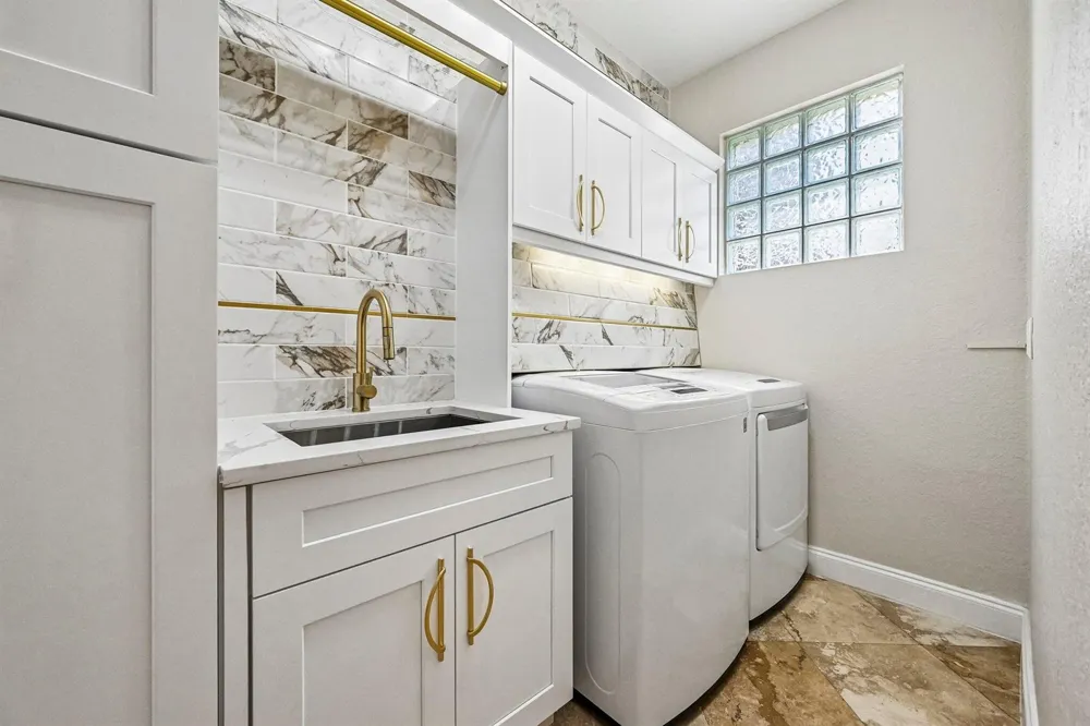 1121 Center Stone Lane Riviera Beach, FL 33404