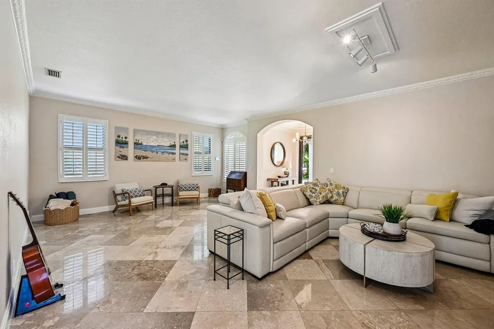 1121 Center Stone Lane Riviera Beach, FL 33404