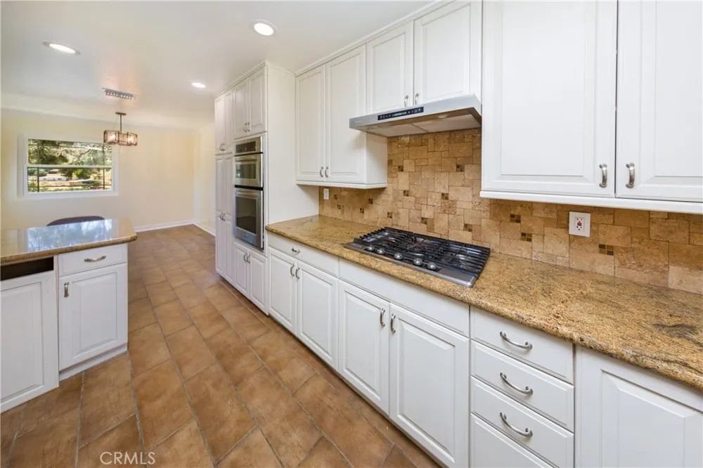 6401 Hubbard Acton, CA 93510