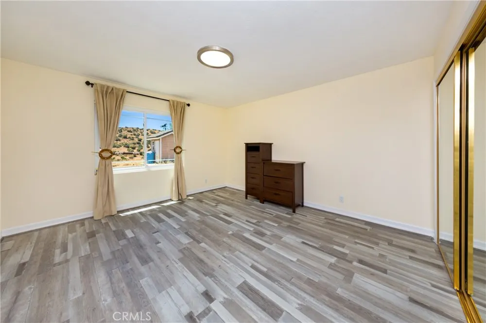 6401 Hubbard Acton, CA 93510