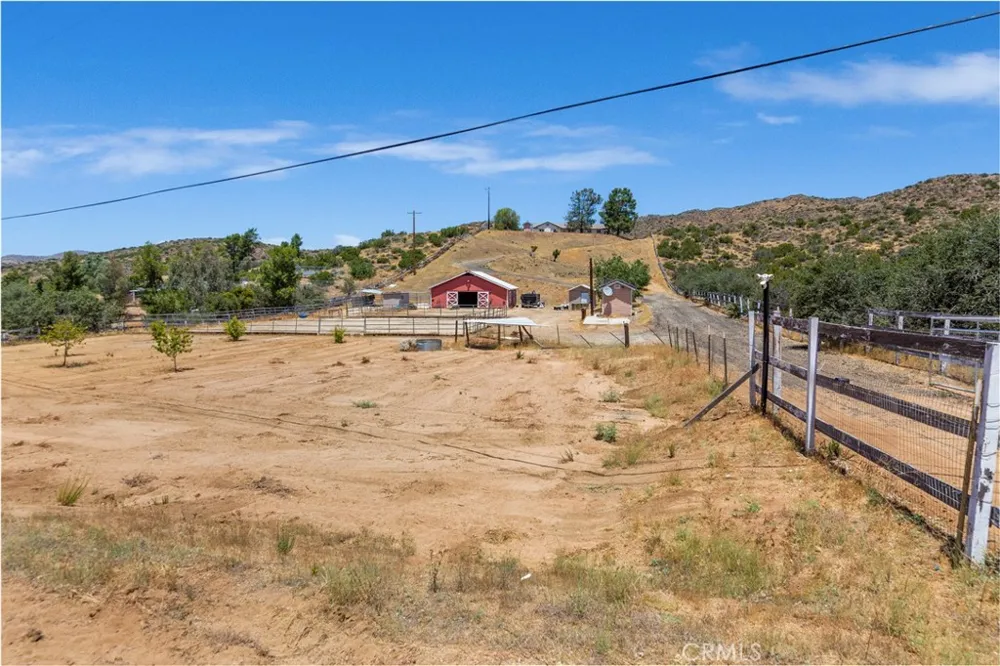 6401 Hubbard Acton, CA 93510