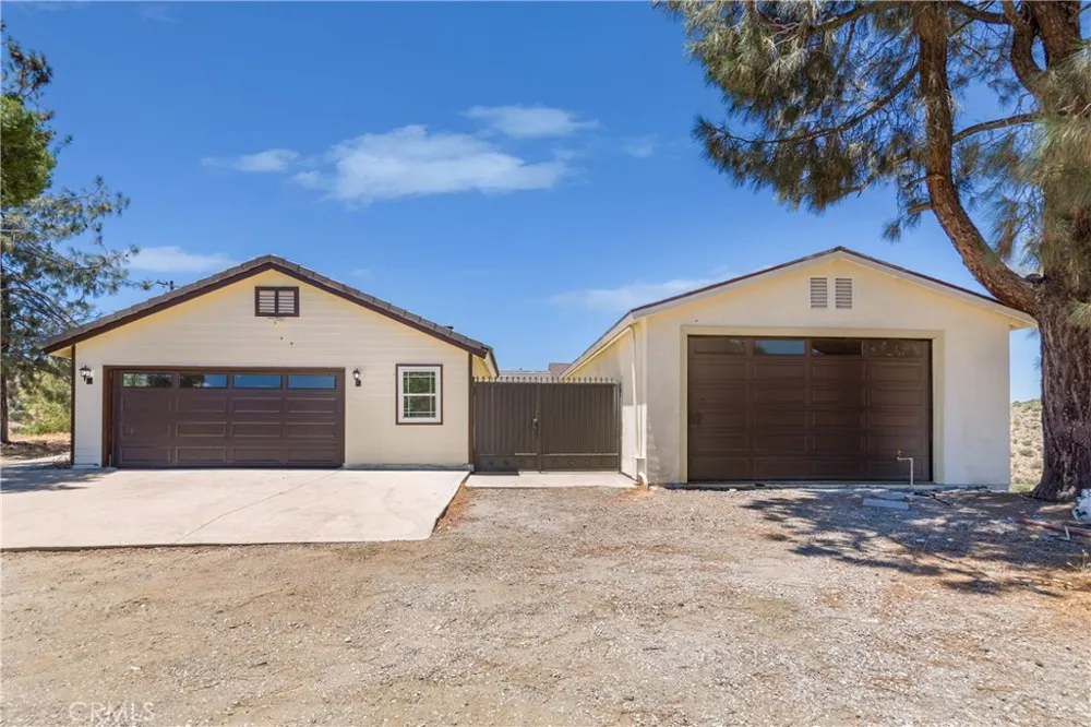 6401 Hubbard Acton, CA 93510