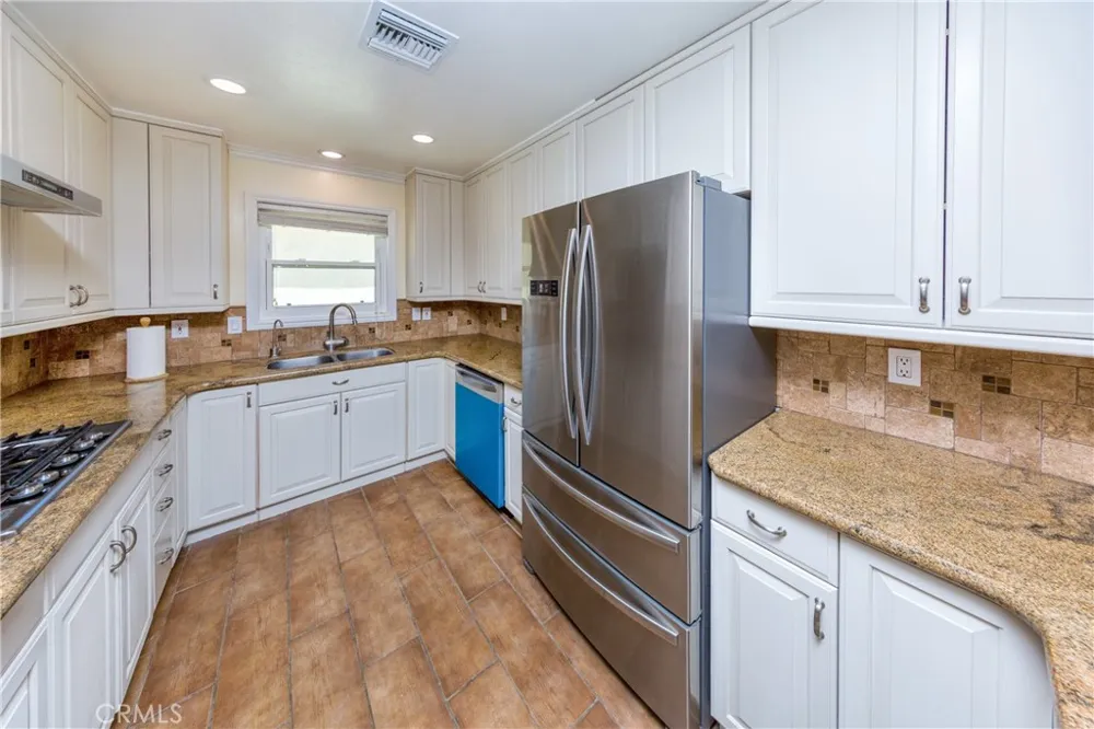 6401 Hubbard Acton, CA 93510