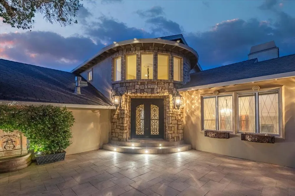17864 Holiday Drive Morgan Hill, CA 95037