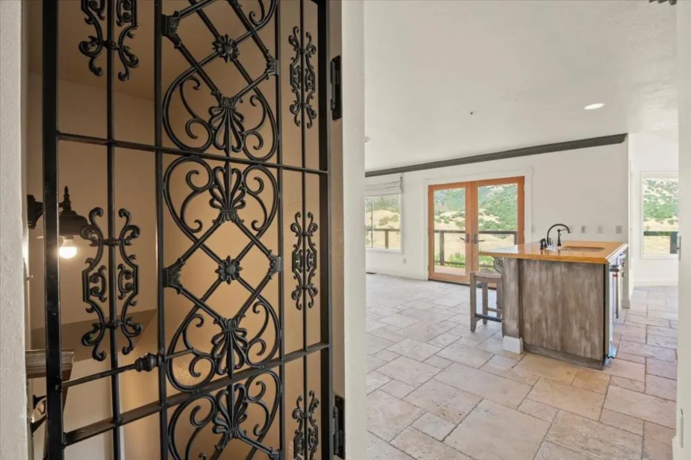17864 Holiday Drive Morgan Hill, CA 95037