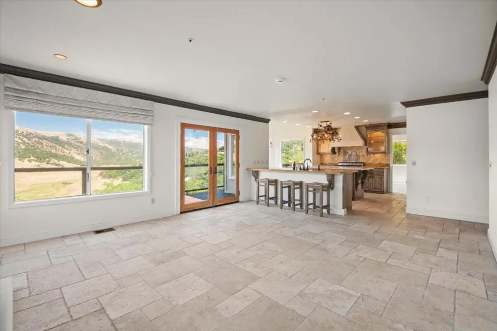 17864 Holiday Drive Morgan Hill, CA 95037