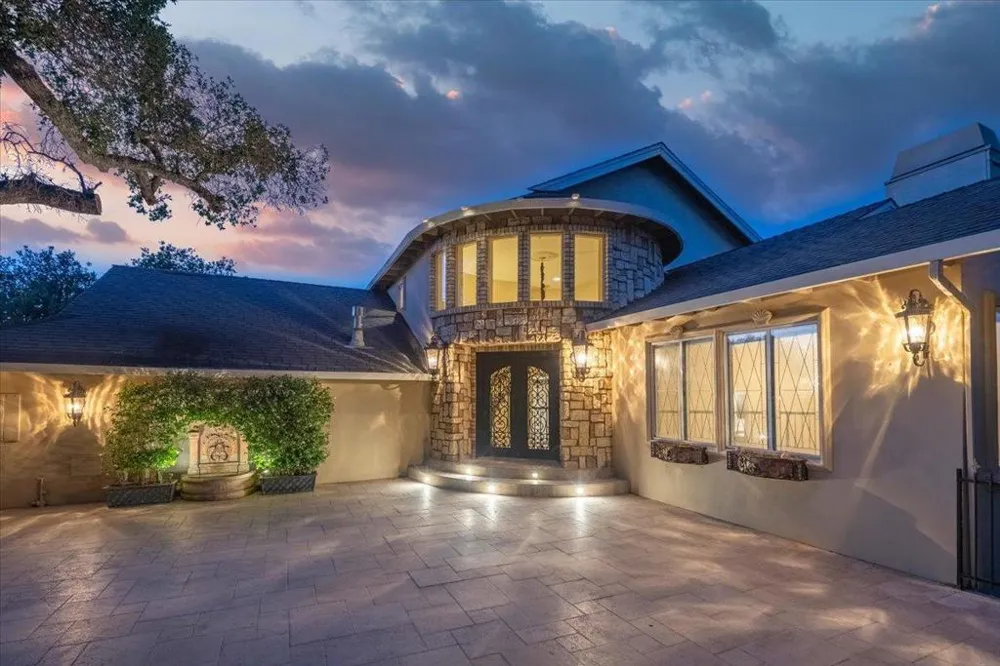 17864 Holiday Drive Morgan Hill, CA 95037