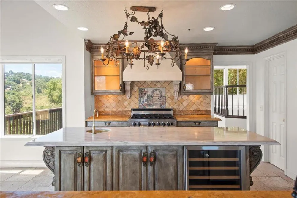 17864 Holiday Drive Morgan Hill, CA 95037