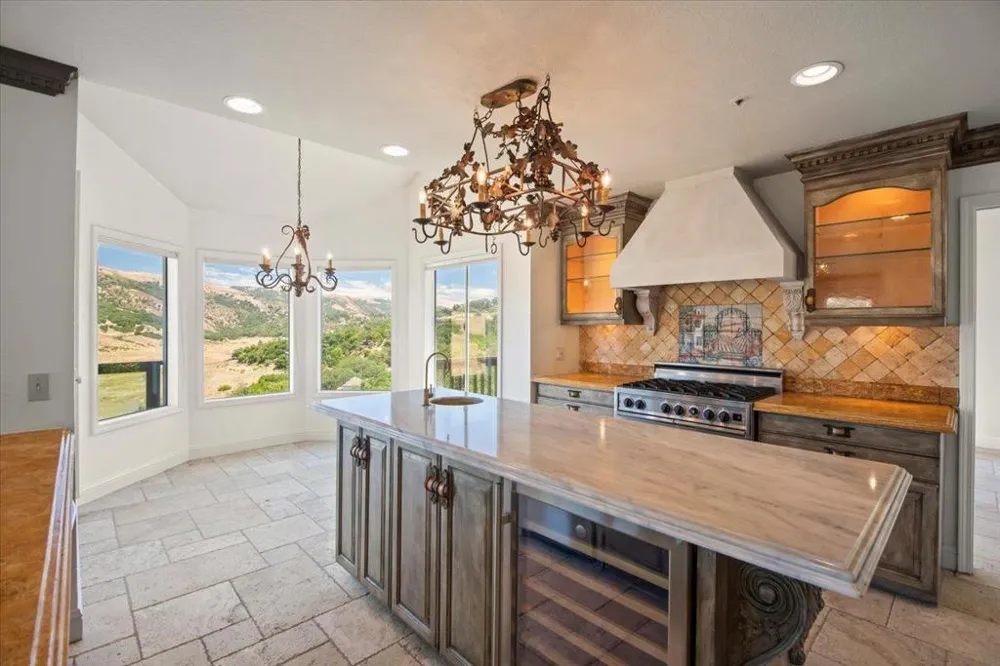 17864 Holiday Drive Morgan Hill, CA 95037
