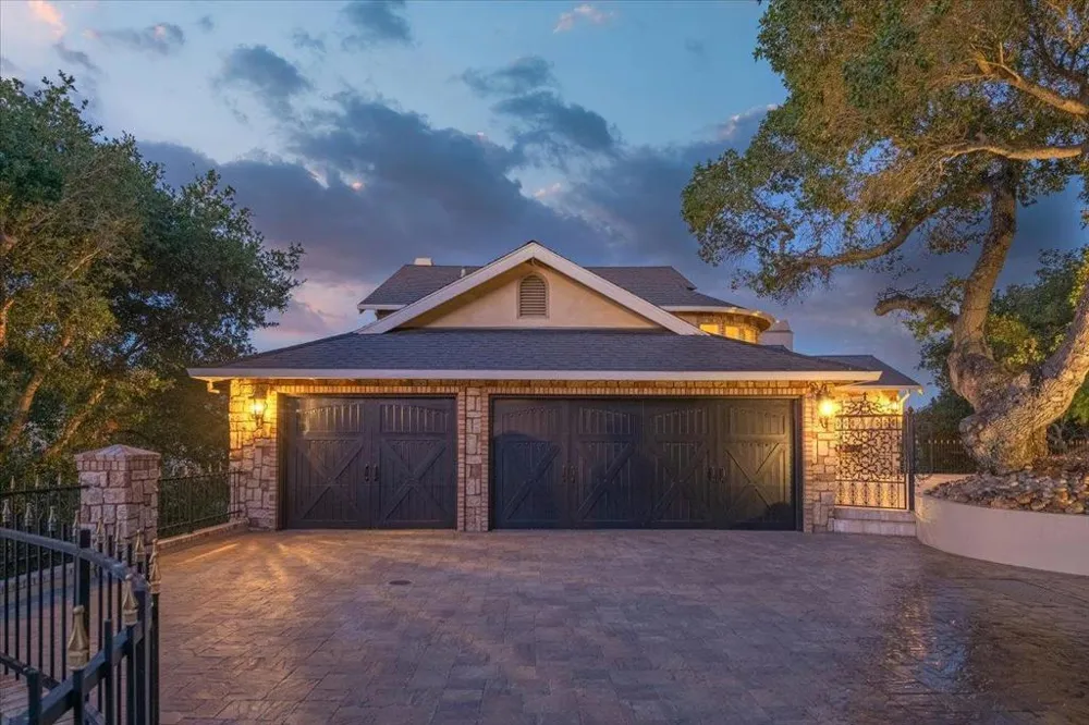 17864 Holiday Drive Morgan Hill, CA 95037