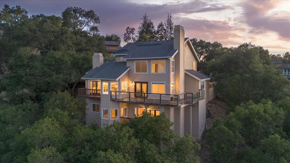 17864 Holiday Drive Morgan Hill, CA 95037