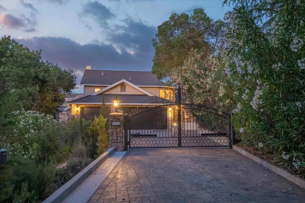 17864 Holiday Drive Morgan Hill, CA 95037