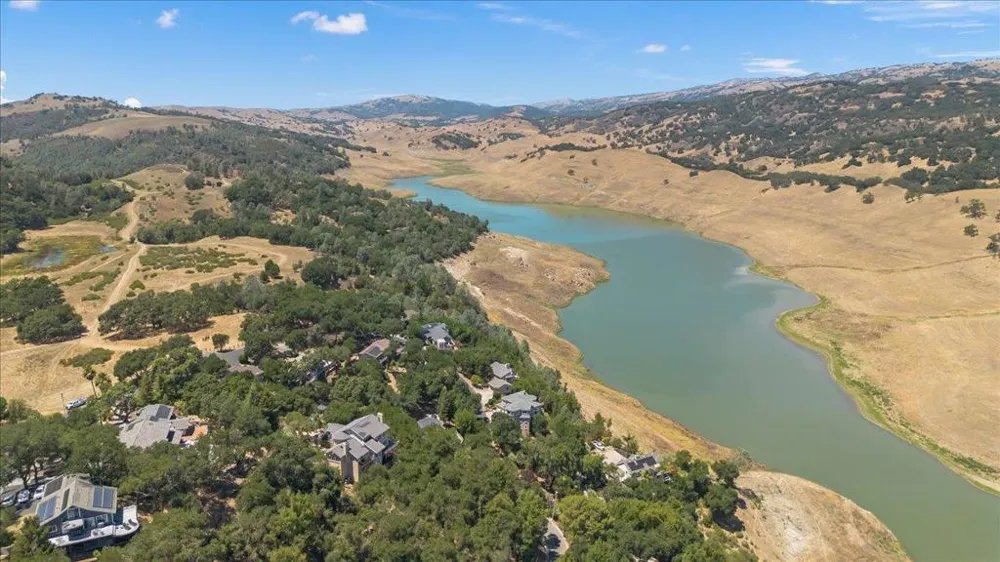 17864 Holiday Drive Morgan Hill, CA 95037