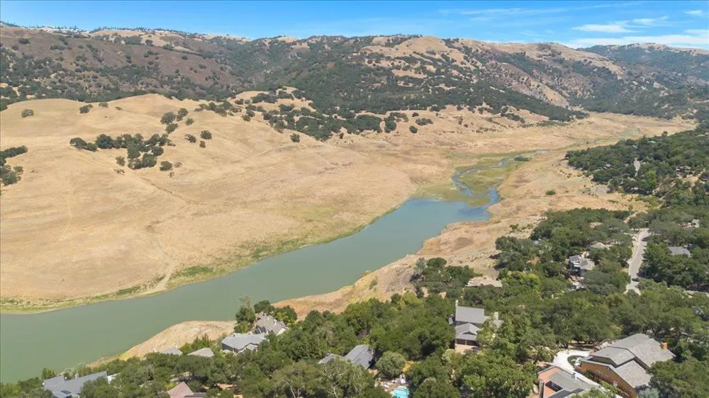17864 Holiday Drive Morgan Hill, CA 95037