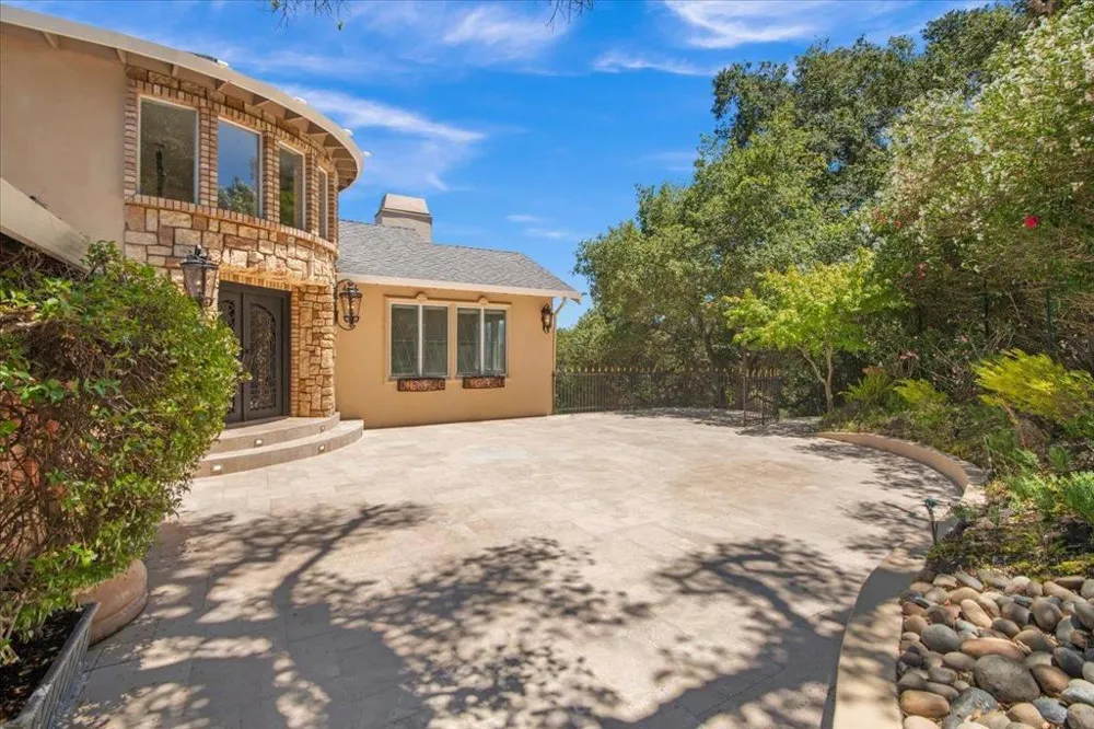 17864 Holiday Drive Morgan Hill, CA 95037
