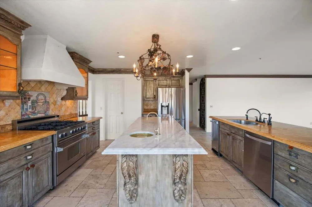 17864 Holiday Drive Morgan Hill, CA 95037