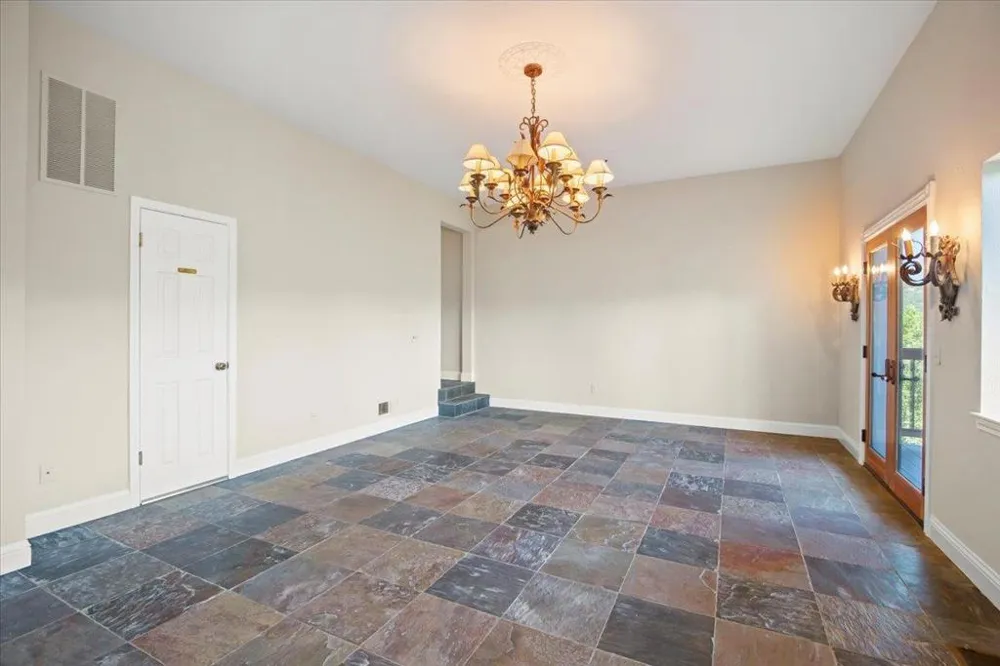 17864 Holiday Drive Morgan Hill, CA 95037