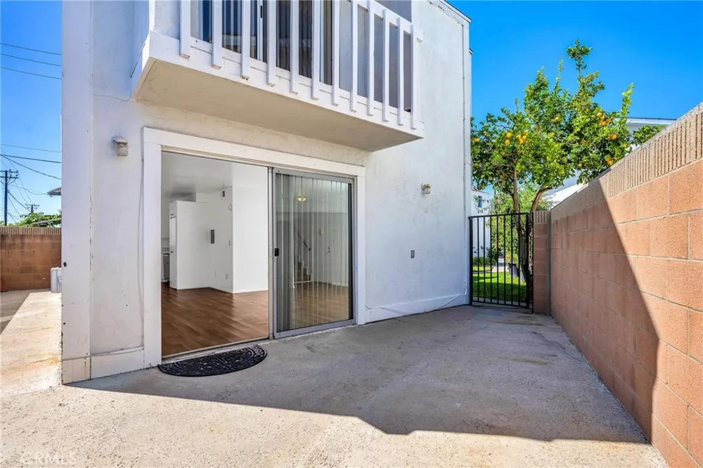 2818 W 235th #3 Torrance, CA 90505