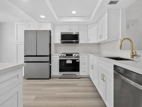 7 Willowbrook Lane #101