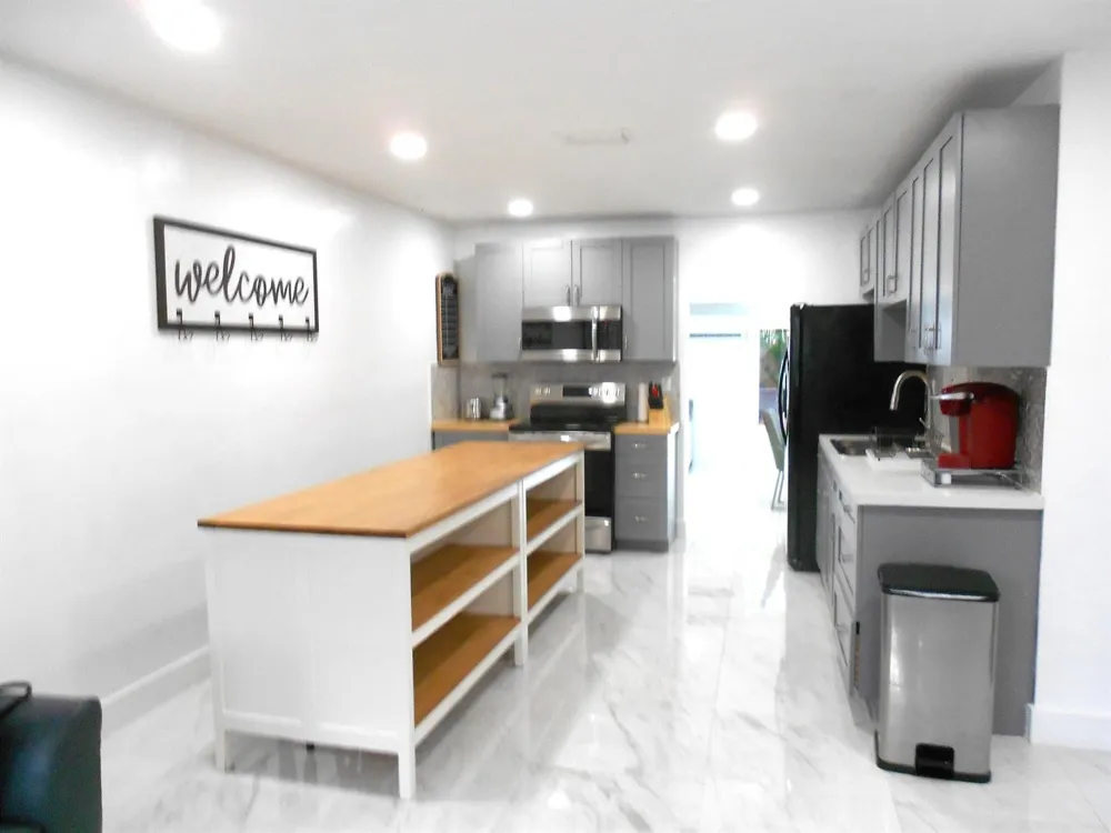 817 NW 30th Court Wilton Manors, FL 33311