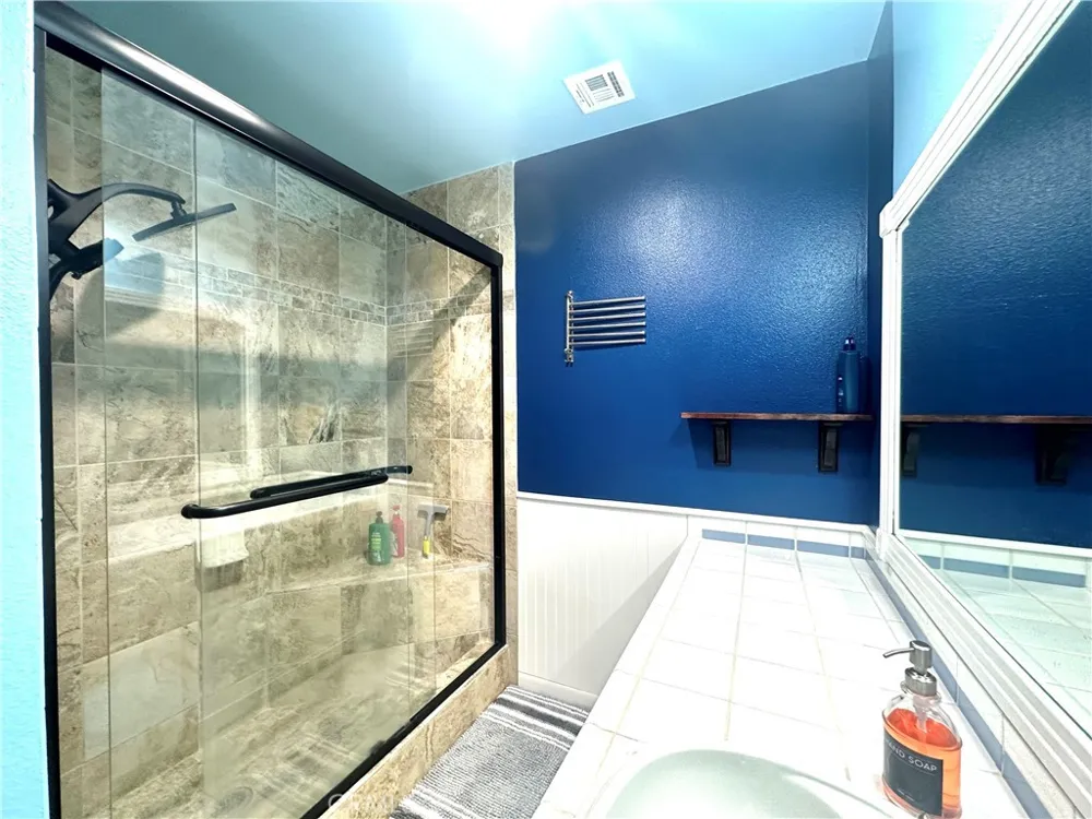 8087 Worthy Drive Westminster, CA 92683