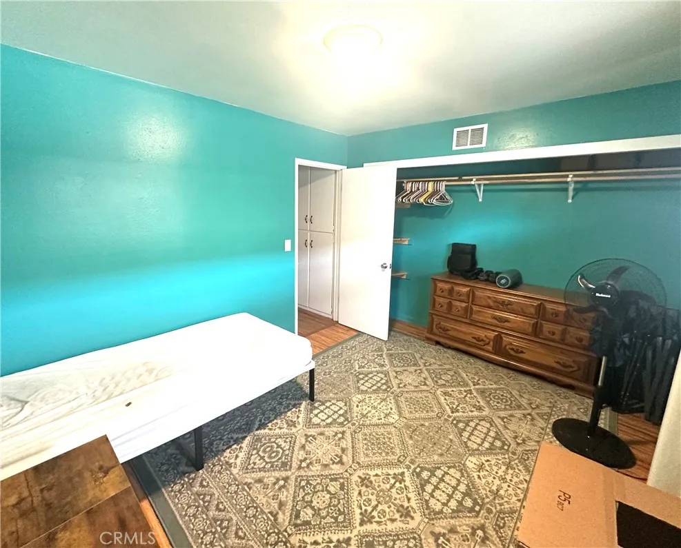8087 Worthy Drive Westminster, CA 92683