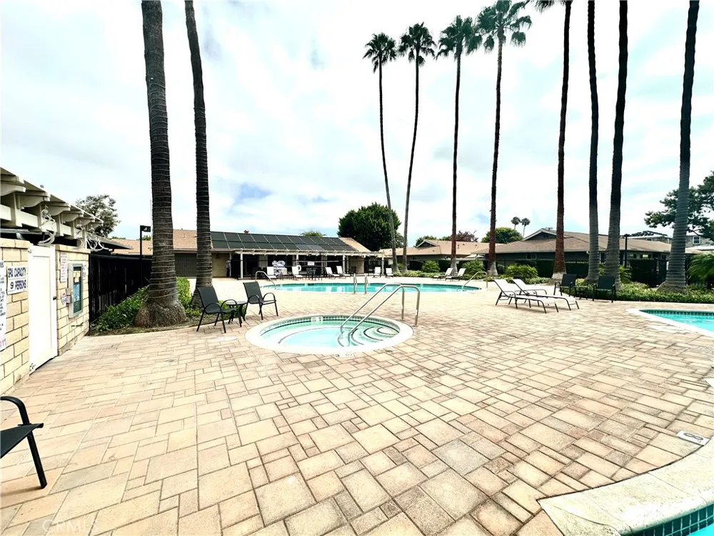 8087 Worthy Drive Westminster, CA 92683