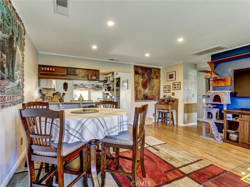 8087 Worthy Drive Westminster, CA 92683