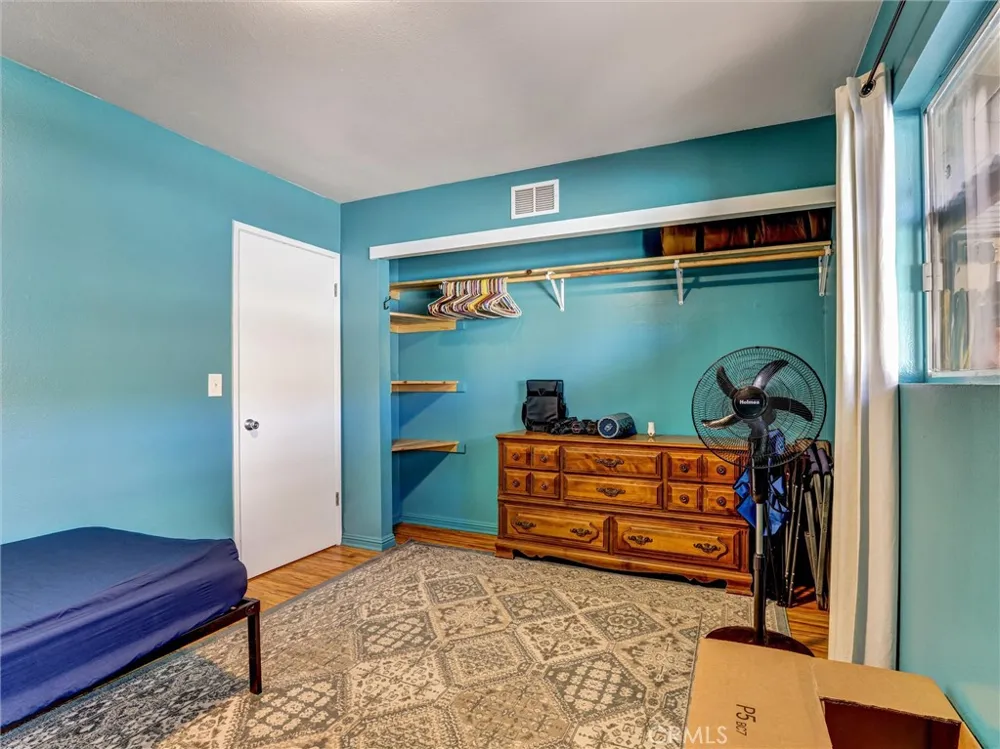 8087 Worthy Drive Westminster, CA 92683