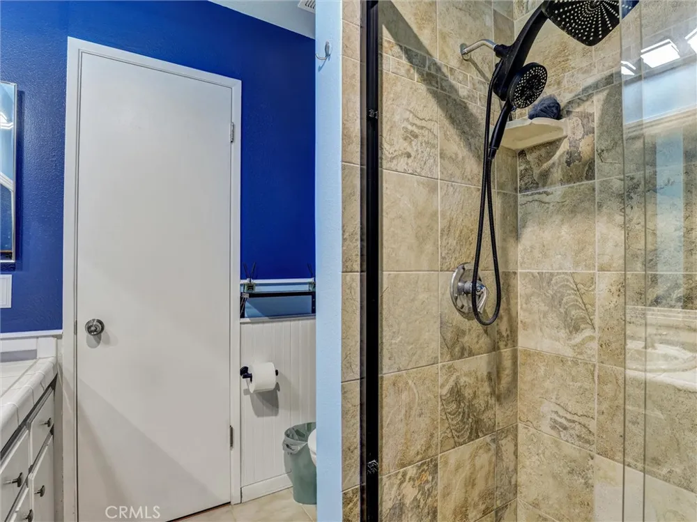 8087 Worthy Drive Westminster, CA 92683