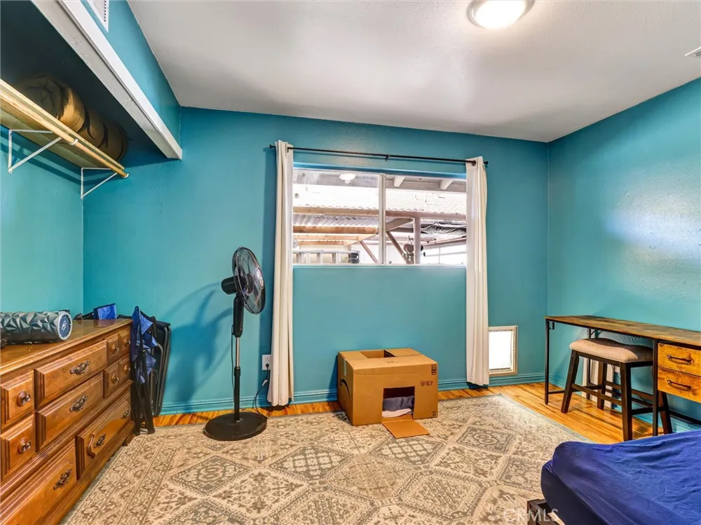 8087 Worthy Drive Westminster, CA 92683