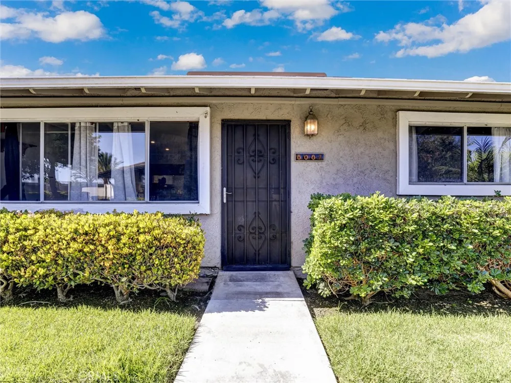 8087 Worthy Drive Westminster, CA 92683