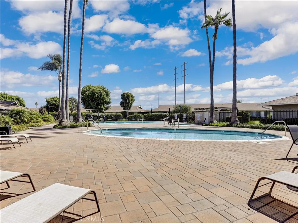 8087 Worthy Drive Westminster, CA 92683
