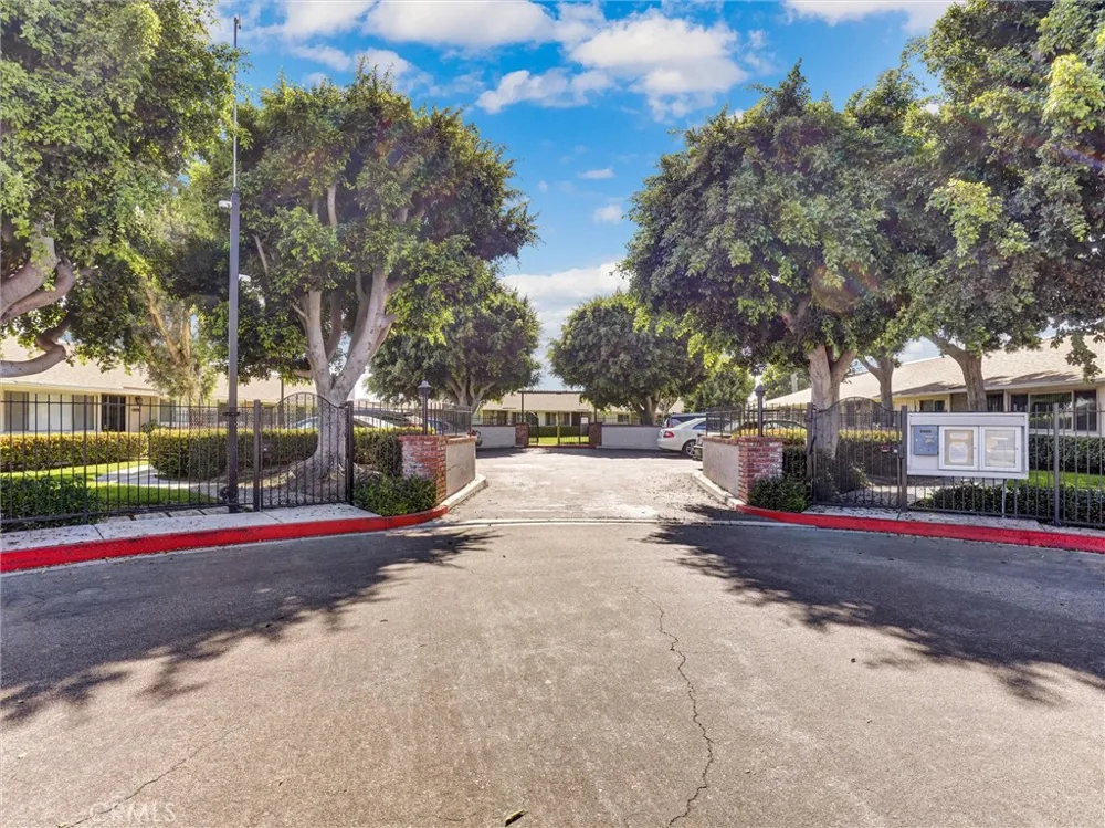 8087 Worthy Drive Westminster, CA 92683