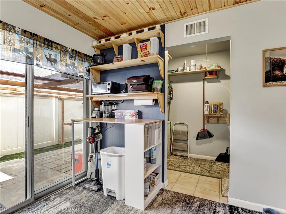 8087 Worthy Drive Westminster, CA 92683