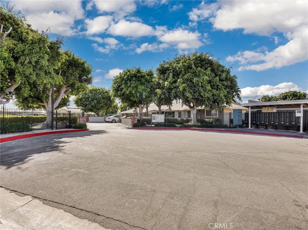 8087 Worthy Drive Westminster, CA 92683