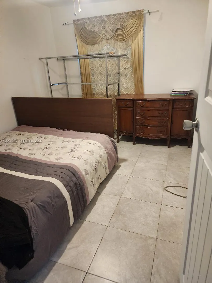 13915 NW 5th Ct North Miami, FL 33168