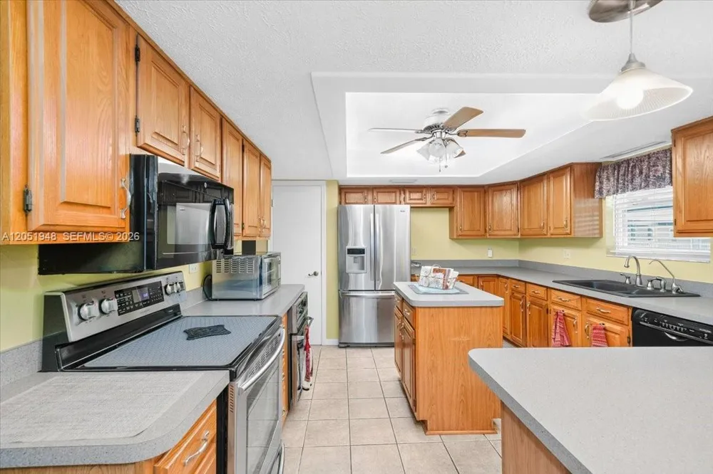 6483 SE 88 St ocala, FL 34472