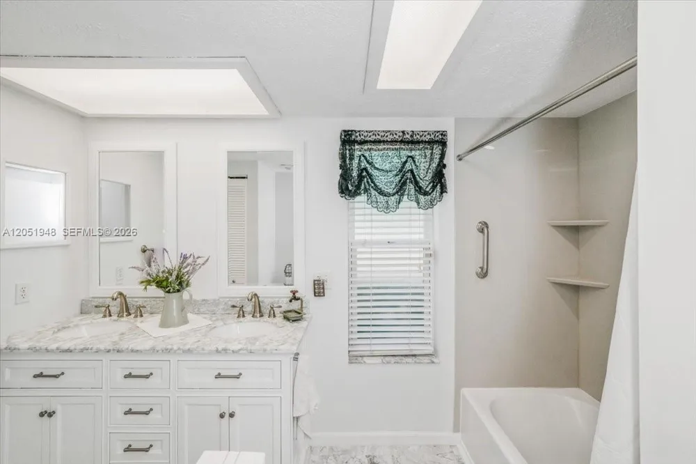 6483 SE 88 St ocala, FL 34472