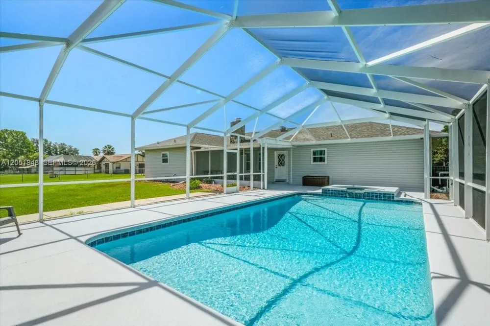 6483 SE 88 St ocala, FL 34472