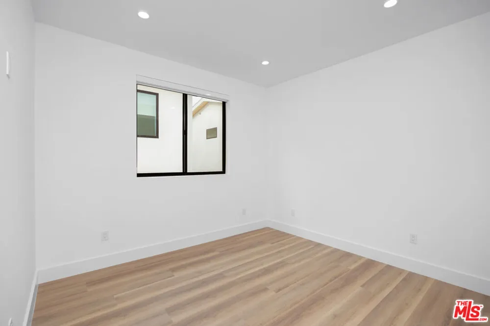 5313 Ben Avenue #1 Valley Village, CA 91607