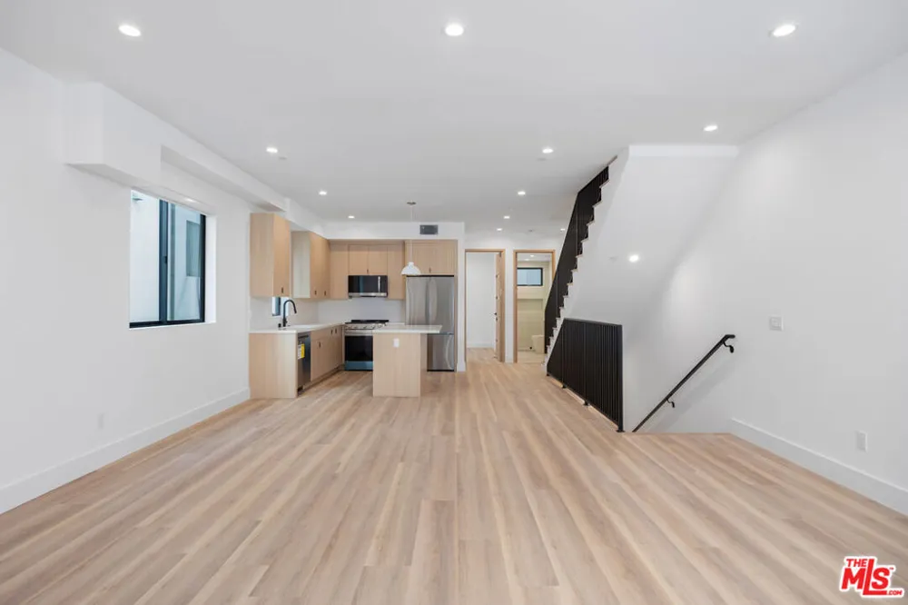 5313 Ben Avenue #1 Valley Village, CA 91607