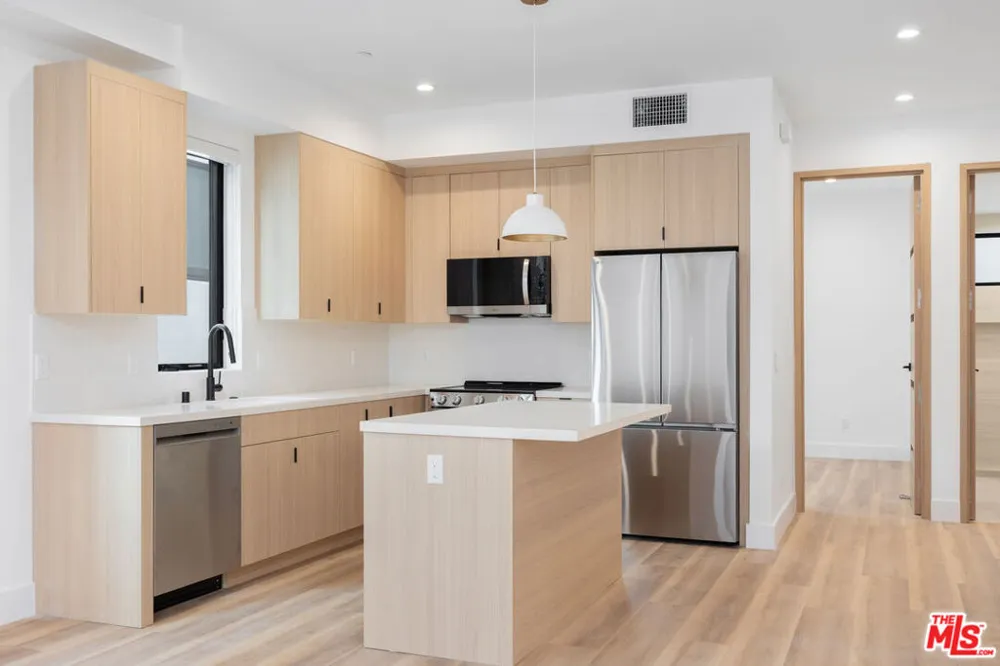 5313 Ben Avenue #1 Valley Village, CA 91607