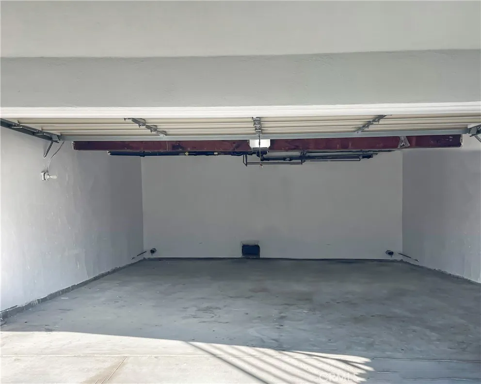 1906 Carnegie Lane #E Redondo Beach, CA 90278