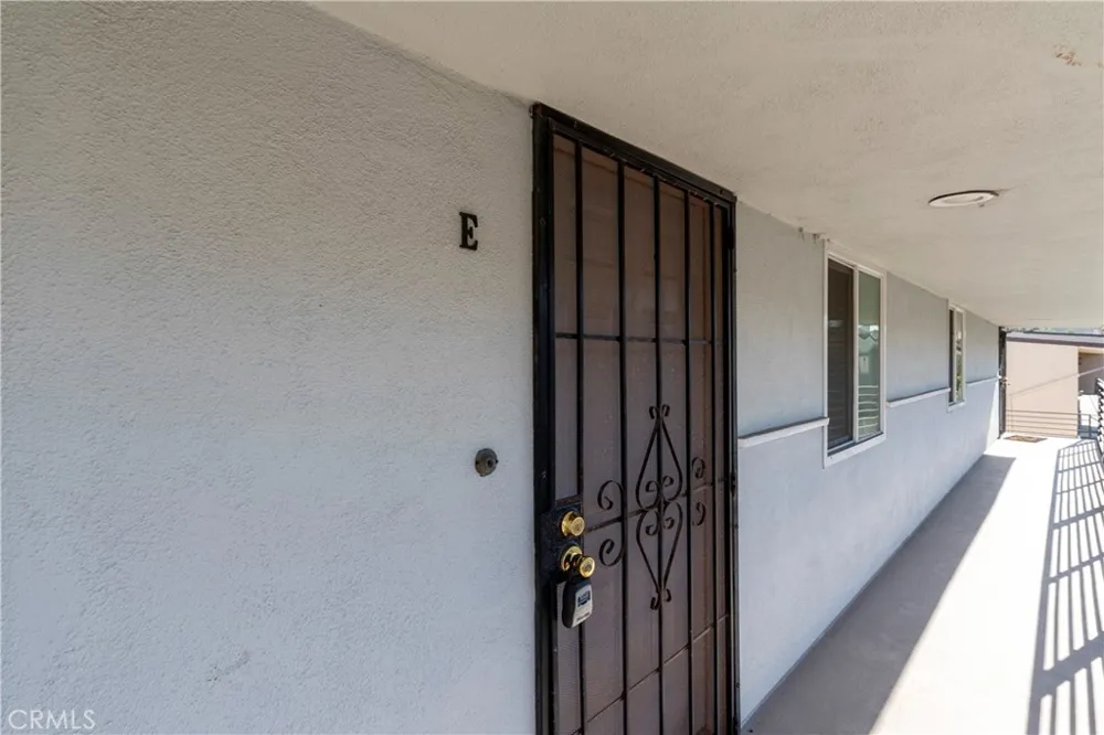 1906 Carnegie Lane #E Redondo Beach, CA 90278