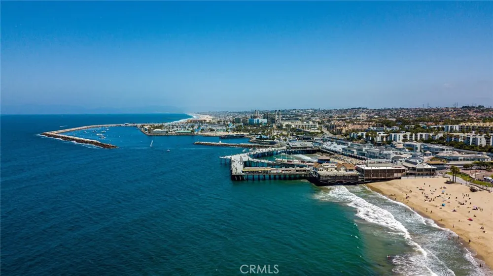 1906 Carnegie Lane #E Redondo Beach, CA 90278