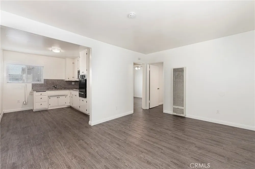 1906 Carnegie Lane #E Redondo Beach, CA 90278