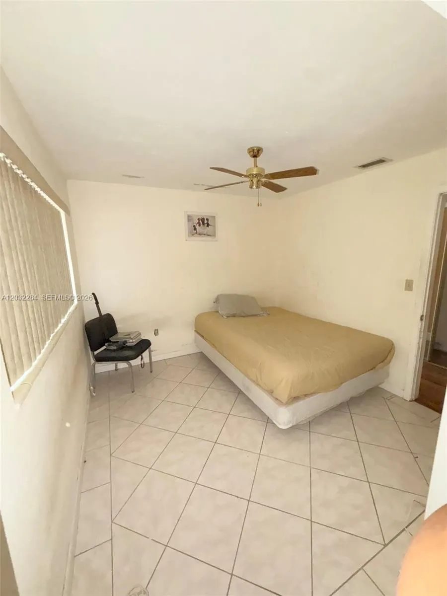 997 NW 116th St Miami, FL 33168